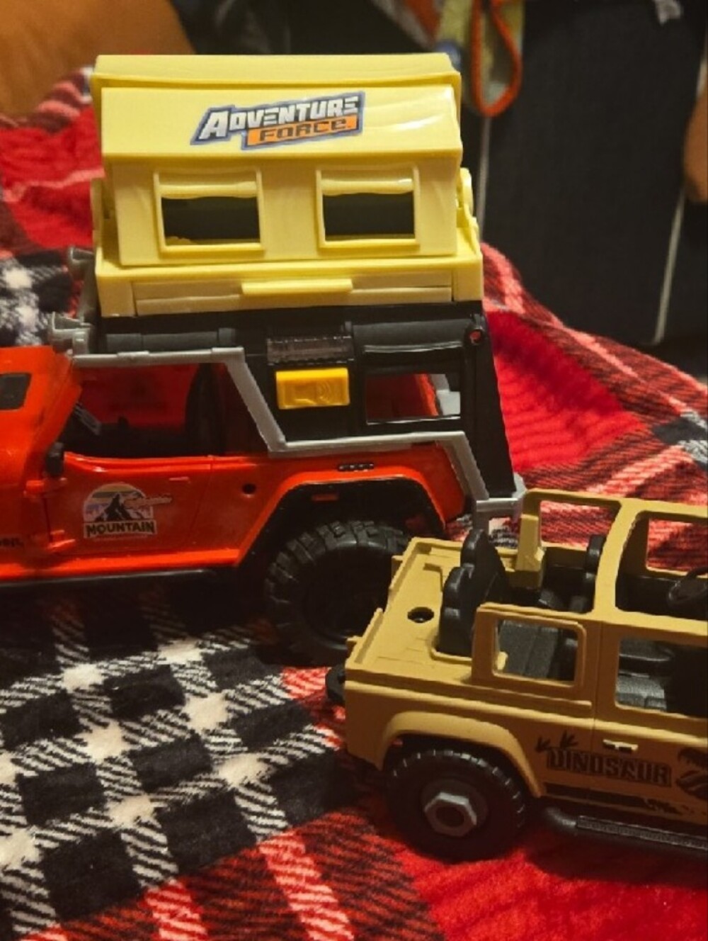Kids Adventure Rescue Toy Trucks - Multicolor Set - Picture 3 of 3